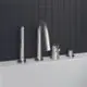 4-Loch Wannenrandarmatur von Ideal Standard mit einem Auslauf, einem Handbrause, einem Umsteller und einer Steuerung zur Wasserregulierung auf einer weißen Badewanne.